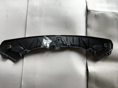 Підкапотний пластик боксу передній Tesla Model S 2012-2020 (106047400d), аналог