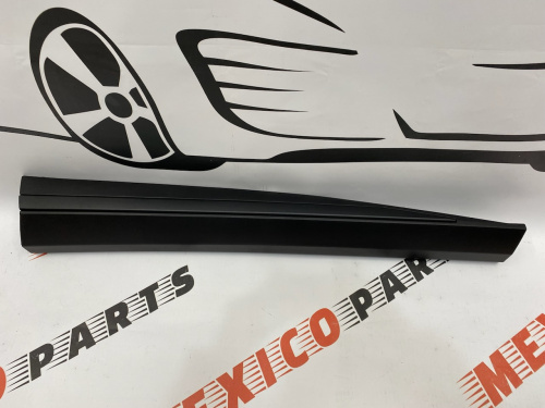 Накладка на переднюю правую дверь Nissan X-Trail(Rogue) 2021-2023 (80870-6RR0A), аналог