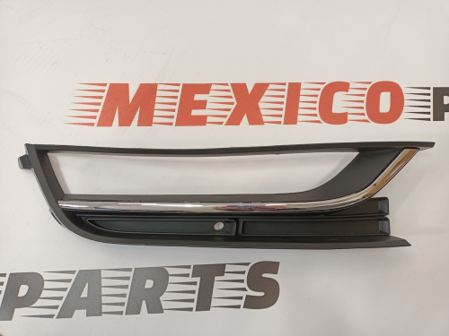 Рамка противотуманной фары правая Volkswagen Passat B7 2012-2015 (561853666A9B9), аналог