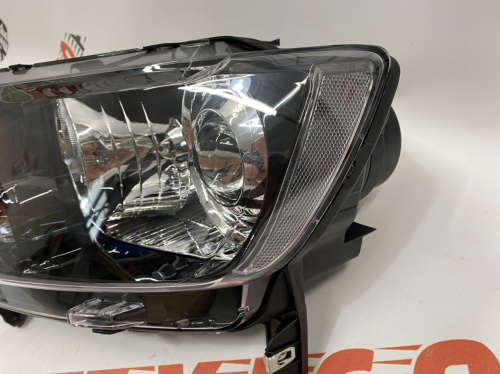 Фара ліва чорна галоген Jeep Compass 2011-2016 (68185341AB), аналог