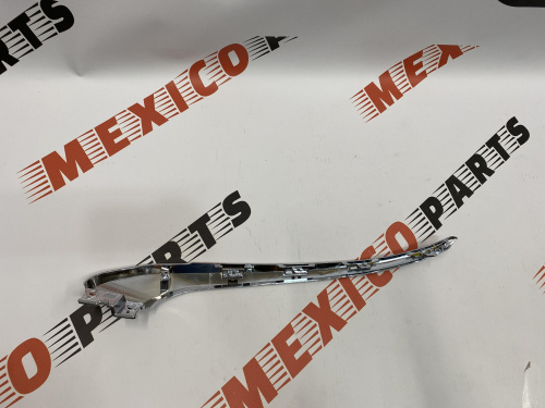 Хром переднього бампера верхній правий Mitsubishi  ASX 2020 (62080W000P), аналог