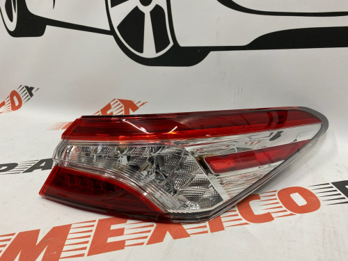 Ліхтар зовнішній ( в крило) правий LED Toyota Camry 2018-2020 (81550-06730), аналог