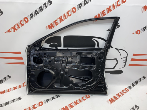 Двері передні праві Toyota Camry 2018-2023 (67001-06280), аналог