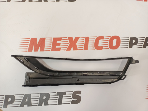 Рамка противотуманной фары правая Volkswagen Passat B7 2012-2015 (561853666A9B9), аналог
