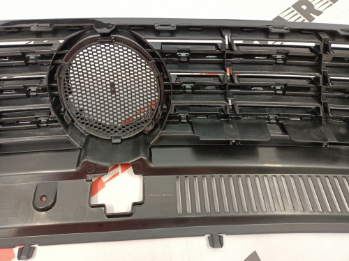Решётка радиатора Volkswagen Passat B7 2012-2015 (561853651COQE), аналог