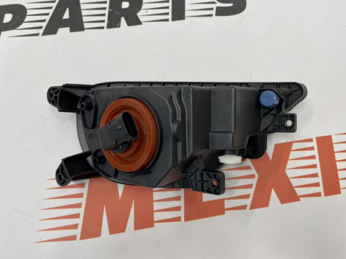 Противотуманная фара левая Volkswagen Touareg 2015-2017 (7P6 941 699 G), аналог