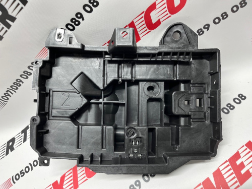 Піддон під акумулятор Jeep Cherokee 2014-2018 (68186053AA), аналог
