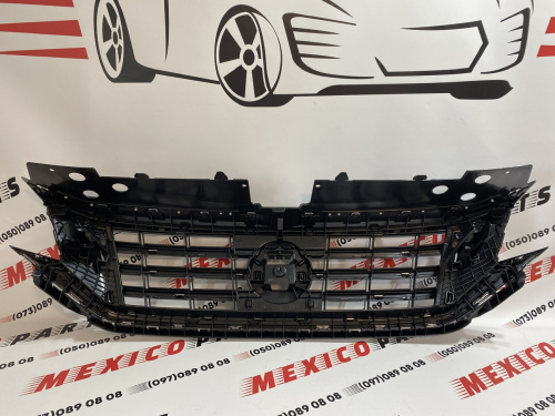 Решетка радиатора Passat B9 2019-(561853651BDZLL), аналог