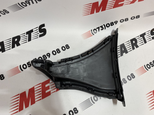 Боковий дефлектор переднього бампера правий Mazda 3 2019-2021 (BDTS50A20B), аналог
