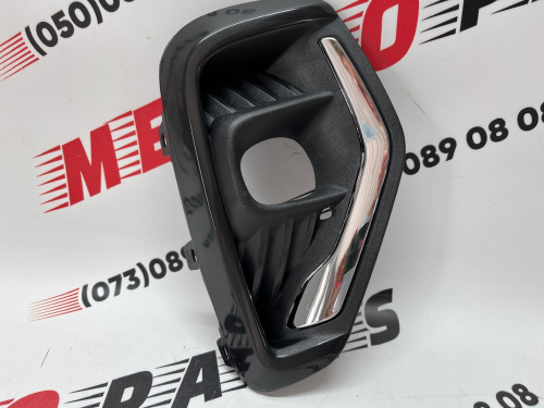 Рамка противотуманной фары правая с хромом Ford Escape (Kuga) 2023+ (PJ6Z15266A) , аналог