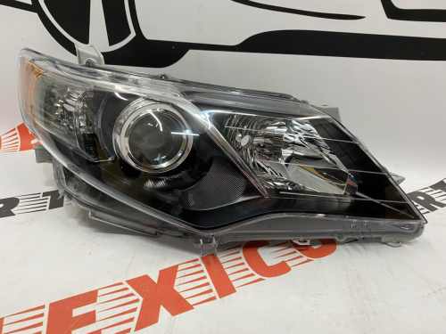 Фара права чорна USA Toyota Camry 2012-2014 (81130-06890), аналог