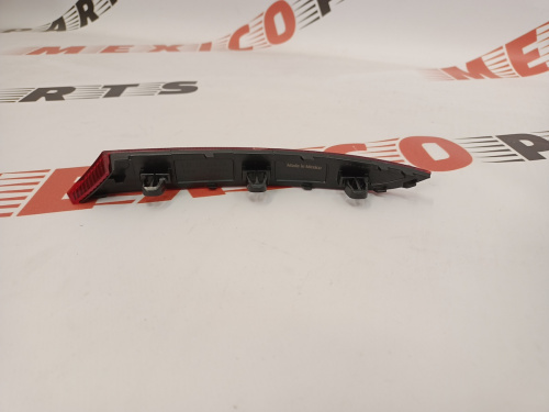 Катафот заднего бампера левый USA Volkswagen Passat B8 2016-2018 (561945105A), аналог