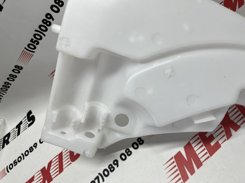 Бачок омывателя Volkswagen Touareg 2011-2014 (7P0955453B), аналог