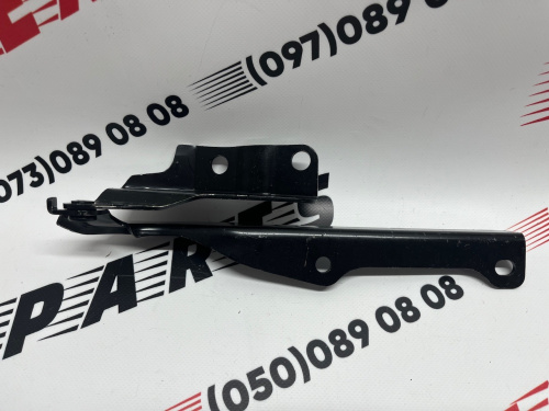 Петля капота ліва Mazda 3 2019-2021 (BCJH52420), аналог