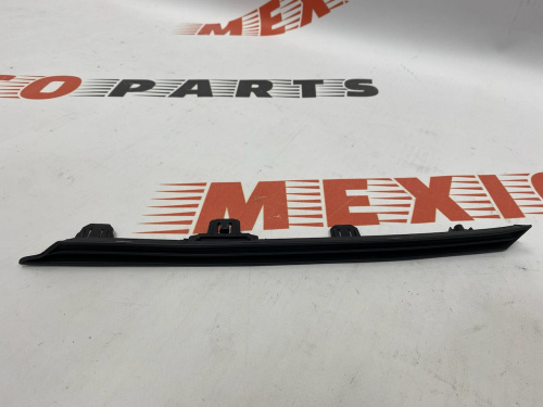 Молдинг над решіткою правий Toyota RAV4 2019-2021 (531230R050), аналог