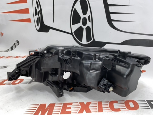 Фара правая LED с желтым катафотом USA Nissan X-Trail(Rogue) 2017-2020 (26060-6FL6A), аналог