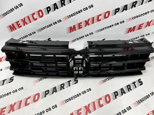 Решётка радиатора чёрная Volkswagen Tiguan 2017-2020 (5NA853651ZLL), аналог