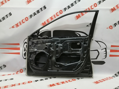 Двері передні праві Toyota Camry 2012-2014 (67001-06170)