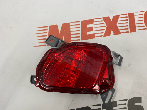 Катафот заднього бампера правий Toyota Highlander 2017-2019 (814800E020), аналог