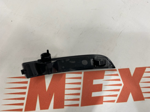Поворотник в зеркало левый Ford Escape (Kuga) 2013-2016 (cj5413b384aa), аналог