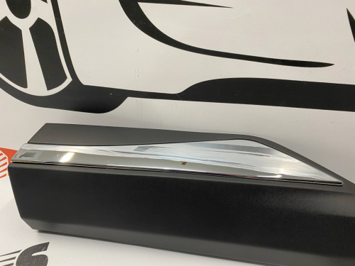 Накладка на заднюю левую дверь с хромом Nissan X-Trail(Rogue) 2021-2023 (82871-6RR0A), аналог
