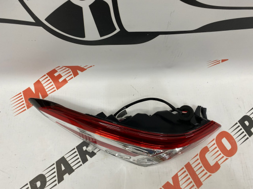Ліхтар зовнішній ( в крило) лівий LED Toyota Camry 2018-2020 (81560-06730), аналог