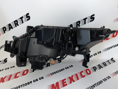 Фара права Mitsubishi  ASX 2020- (8301D640), аналог