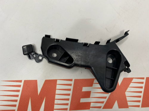 Кріплення переднього бампера ліве Mazda 3 2019-2021 (bckn500u1), аналог
