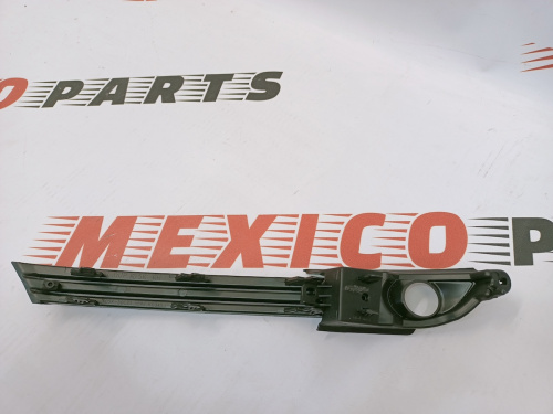 Рамка протитуманної фари права Mazda CX5 2017-2020 (KB8B-50-C11C), аналог