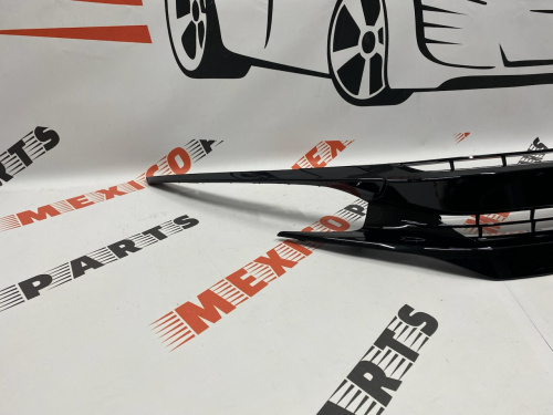 Решітка радіатора у зборі зі значком хетчбек Honda Civic 2019-2021 (71121tgga51), аналог