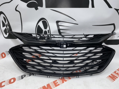 Решітка радіатора у зборі чорний глянець Chevrolet Malibu 2019-(84565840black ), аналог