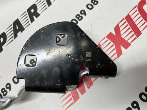 Петля капота права Tesla Model 3 2024-(1774936-00-D)Наконечник рульової тяги Tesla Model 3 2024-(1344841-00-B), аналог