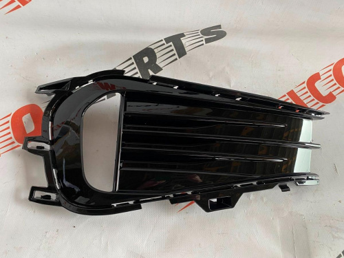 Рамка противотуманной фары левая Volkswagen Jetta 2023-(17a853665f9b9) , аналог