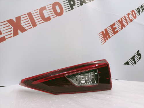 Ліхтар внутрішній (в кришку багажника) лівий LED Mazda 3 2016-2018 (B53W-51-3G0A), аналог