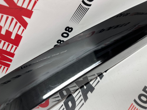 Накладка центральной стойки наружная правая Volkswagen Jetta 2011-2018 (5c6853290041), аналог