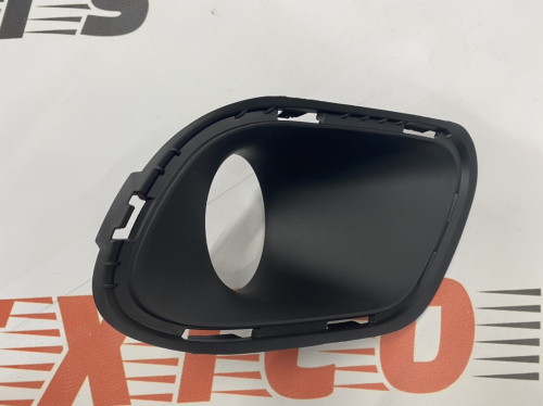 Рамка протитуманної фари права Jeep Cherokee KL 2014-2018 (68203220AA), аналог