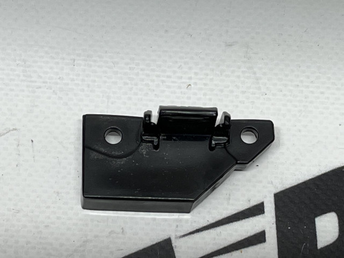 Кріплення переднього бампера праве маленьке Tesla Model 3 2024-(1734300-00-H), аналог