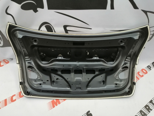 Кришка багажника  Honda Accord 2013-2017 (68500-T2A-A80ZZ), аналог