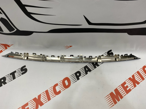 Хром переднего бампера Nissan X-Trail(Rogue) 2021-2023  (62072-6RA0A), аналог