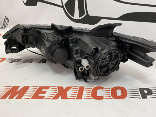 Фара с ксеноном на две линзы правая EU Mitsubishi Outlander 2016-2018 (8301C864), аналог
