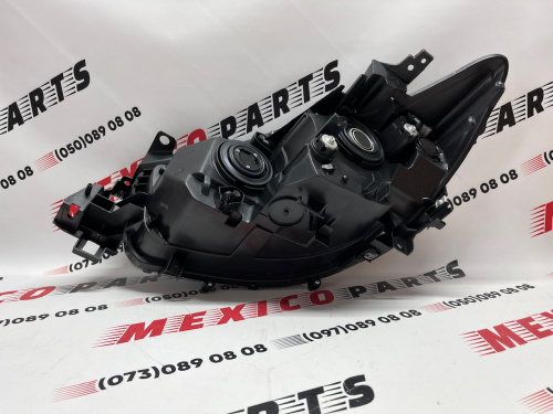 Фара права чорна Mazda CX5 2014-2017, аналог