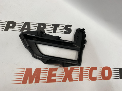 Рамка противотуманной фары правая Nissan X-Trail(Rogue) 2017-2020 ( 62256-6FL0B), аналог