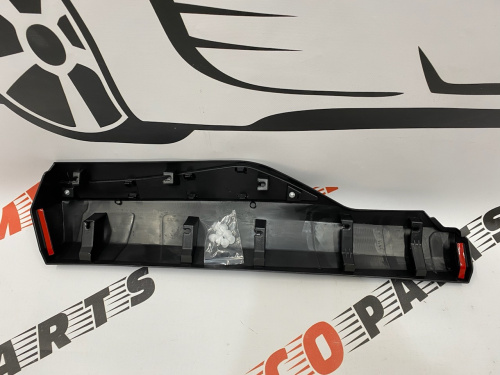 Накладка на заднюю правую дверь Nissan X-Trail(Rogue) 2021-2023 (82870-6RR0A) , аналог
