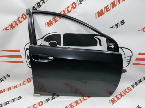 Двері передні праві Toyota Corolla 2014-2019 (67001-02371), аналог