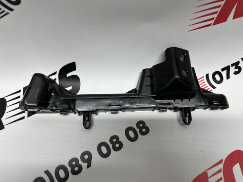Кріплення переднього бампера праве Chevrolet Equinox 2017-2021 (84293398), аналог