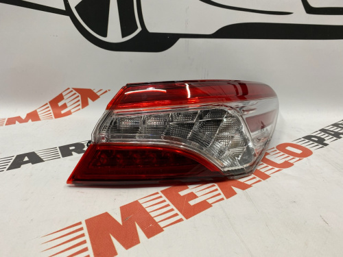 Ліхтар зовнішній ( в крило) правий LED Toyota Camry 2018-2020 (81550-06730), аналог