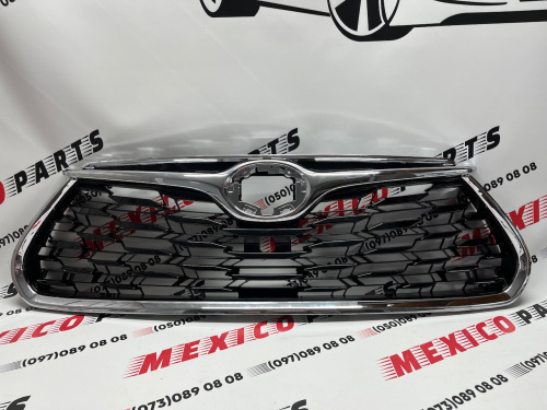 Решітка радіатора під камеру Toyota Highlander 2020- (531010E370), аналог