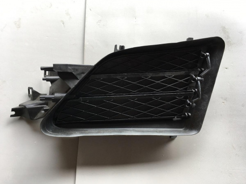 Жалюзи правая Tesla Model S 2016-2020 (105785100j), аналог