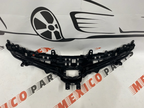 Решітка радіатора SE/XSE USA Toyota Camry 2021- (5310106F50), аналог