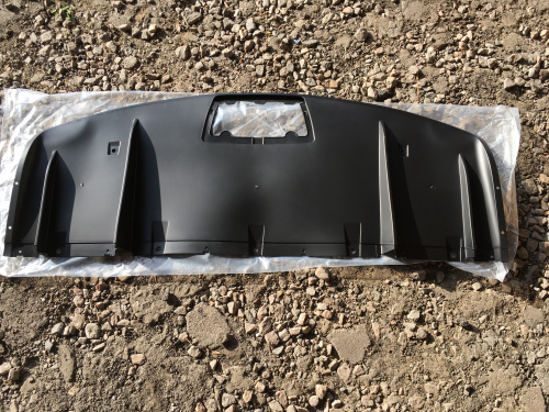 Губа заднього бампера Tesla Model X 2015-2020 (105835600c)